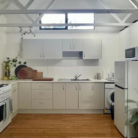 Lilli Pilli Guesthouse 拜伦湾 外观 照片
