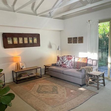 Lilli Pilli Guesthouse 拜伦湾 外观 照片